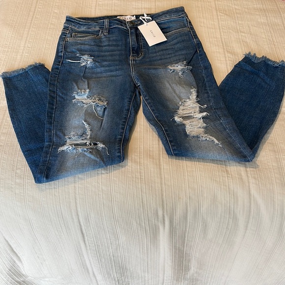 NWT Cello Distressed, Ripped Blue Jeans - Picture 3 of 10